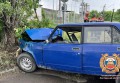 В городе Шахты подростки на ВАЗе врезались в дерево