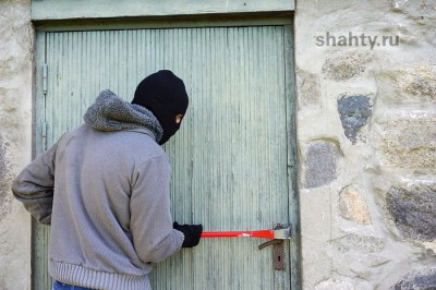 В Шахтах раскрыли кражу из хозяйственной постройки — вор не успел продать похищенное