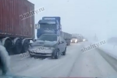 Голубев назвал причину коллапса на трассе М-4 «Дон» во время снегопада