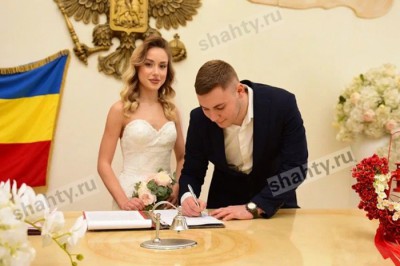 Жених потерял паспорт перед бракосочетанием в ЗАГСе: в Ростовской области пошли навстречу