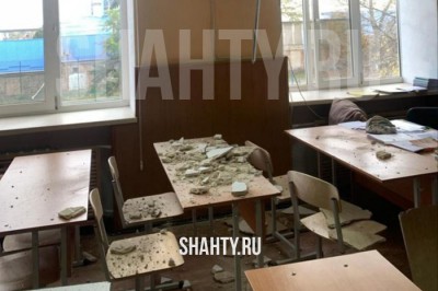 Обрушился потолок в гимназии №10 г. Шахты: подробности
