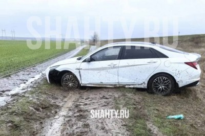 Автоледи на иномарке слетела с трассы Волгодонск — Зимовники