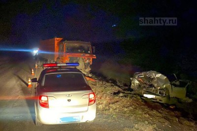 Погиб водитель ВАЗа, врезавшись лоб в лоб в «Камаз» во время обгона на трассе