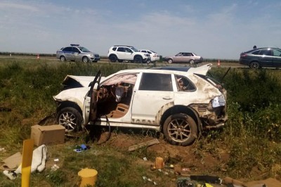 Водитель Porsche погиб, задев по касательной встречную Lada Granta в Ростовской области