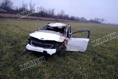 Автоледи угробила 58-летнего пассажира: Kia Rio вылетел с трассы в Ростовской области