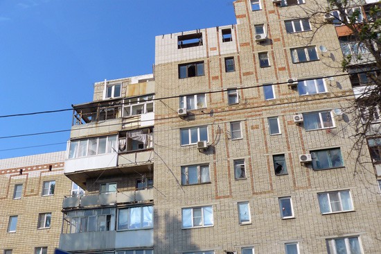 В г. Шахты раздали 5 млн пострадавшим жильцам дома на Хабарова