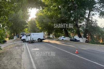 Мотоциклист пострадал, столкнувшись с Peugeot Expert в Октябрьском районе Ростовской области