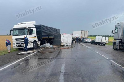 Погиб водитель «Газели» в массовом ДТП на трассе в Ростовской области