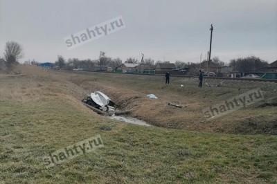 Погибла автоледи на железнодорожном переезде, попав под пригородную электричку в Ростовской области