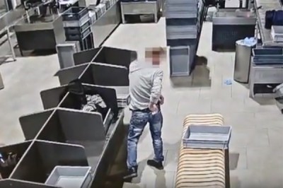 В аэропорту Платов у девушки украли часы за 32 тысячи рублей [Видео]