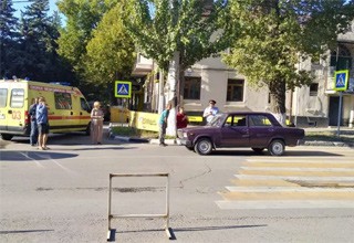 Сбили девушку на переходе в г. Шахты на перекрестке Ленина и Клименко