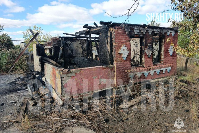 Два человека погибли на пожарах за сутки в Ростовской области