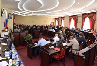 Сорванное заседание гордумы г. Шахты перенесли на конец июля