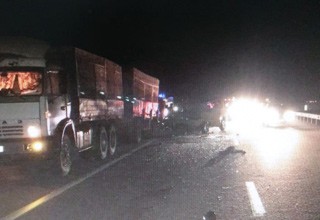 Погибли 6 жителей ЛНР на трассе М-4 на Дону, врезавшись в КАМАЗ [Фото]