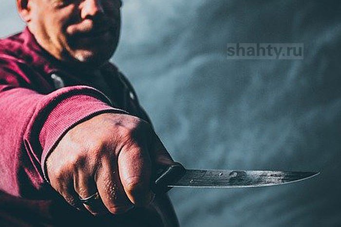 В Шахтах зарезали 26-летнего парня по пьянке