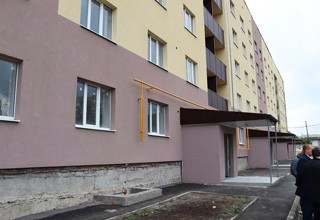 В г. Шахты достроили 5-этажный дом — жители получат 70 квартир [Фото]