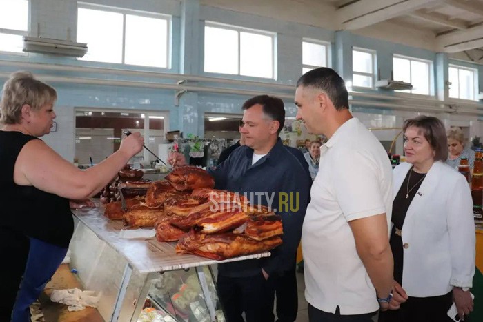 Губернатор осмотрел в Шахтах городской рынок