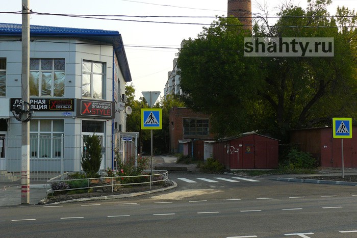 В Шахтах сносят 20 ничейных гаражей на улице Шевченко — сообщение о демонтаже