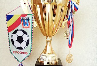 Администрация г. Шахты заняла 1-е место по футболу в области