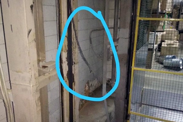 Рухнул лифт в здании торговой компании Ростове: пострадал 25-летний парень