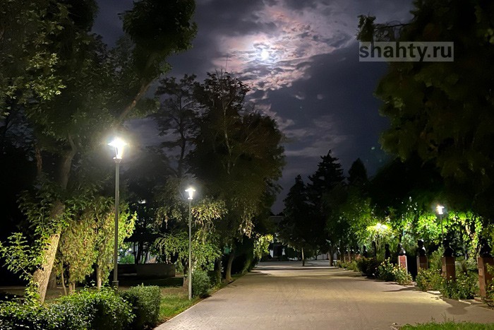 Без света в Шахтах в понедельник останется 21 улица: план отключения электричества