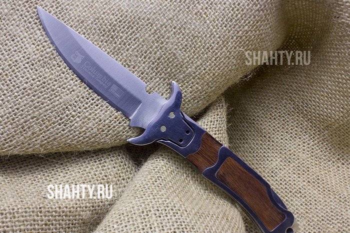 Зарезал знакомую продавщицу в магазине в Новошахтинске