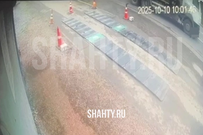 Грузовик задавил сотрудника транспортной инспекции на трассе М-4 «Дон» в Ростовской области