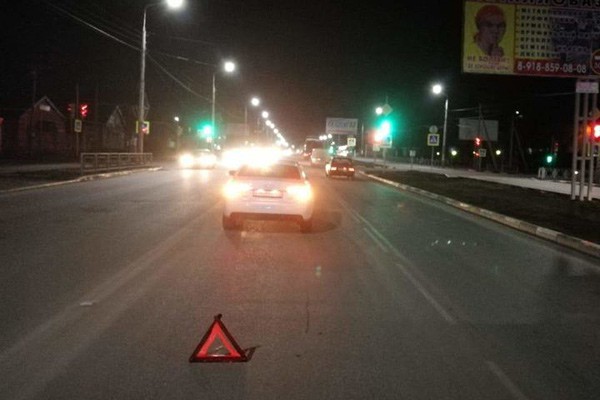В г. Шахты Audi сбил пьяного пешехода на улице Маяковской