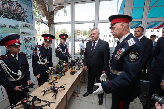 На ремонт автоматических ворот в Шахтинском казачьем кадетском корпусе дали денег