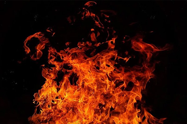 Произошел пожар в кафе в соседнем с Шахтами Новошахтинске