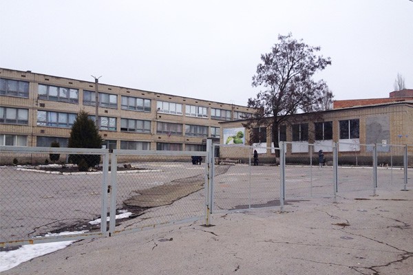 В г. Шахты из-за пневмонии вновь отменили занятия в школе № 20