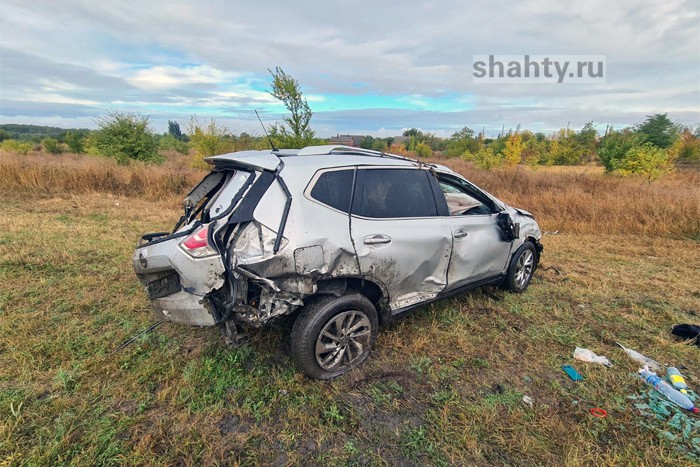 Под Шахтами погибла автоледи на трассе М-4 «Дон», вылетев через лобовое стекло