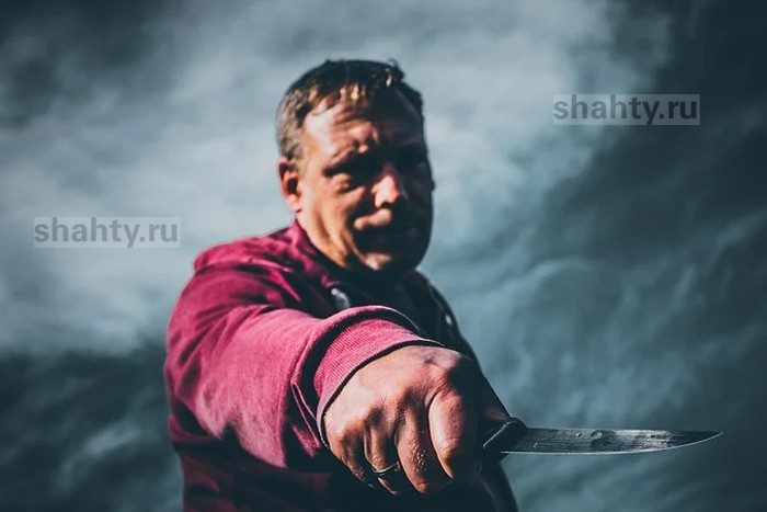 Водитель зарезал ножом другого водителя после ДТП в Ростовской области