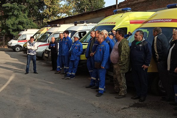 В Шахтах после эпического ДТП со «скорой», водителям БСМП прочитали лекцию про ПДД