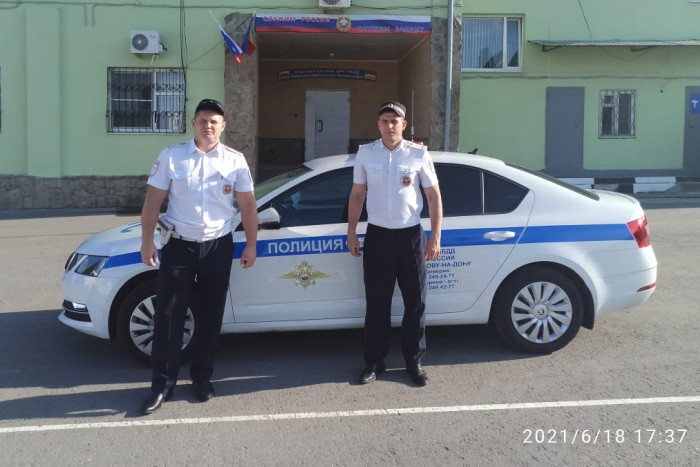 Инспекторы ДПС доставили задыхающегося годовалого ребенка в больницу