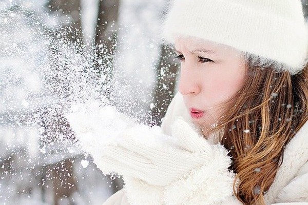 Снежно и пасмурно в Шахтах в среду