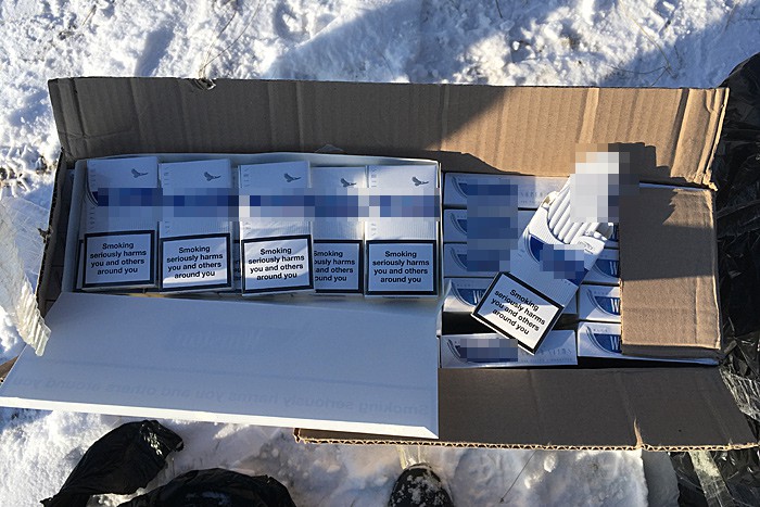 Контрабандисты переправляли сигареты из Украины в Ростовскую область по реке Северский Донец