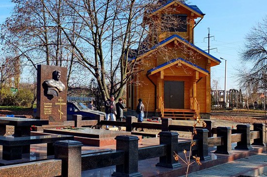 В г. Шахты ограничили проезд транспорта на кладбища до 26 апреля