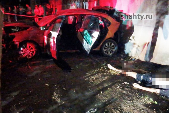 В Шахтах погибли двое подростков, взяв покататься каршеринговое авто