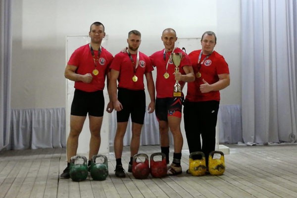 Спортсмены из г. Шахты завоевали награды на турнире по гиревому спорту