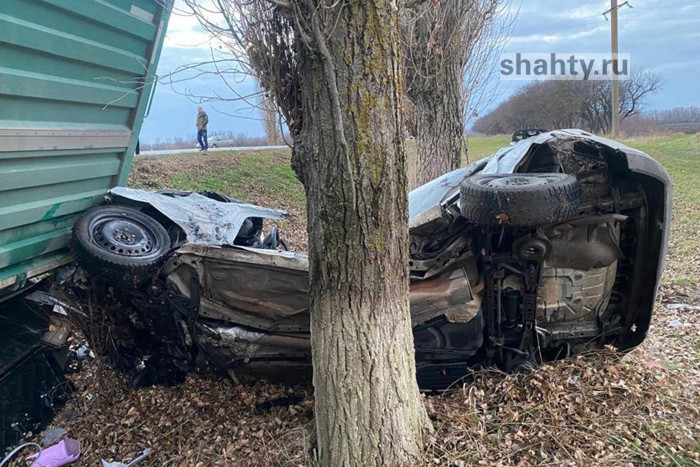 Погиб 28-летний водитель Ford Focus, не пропустивший КАМАЗ на дороге в Ростовской области