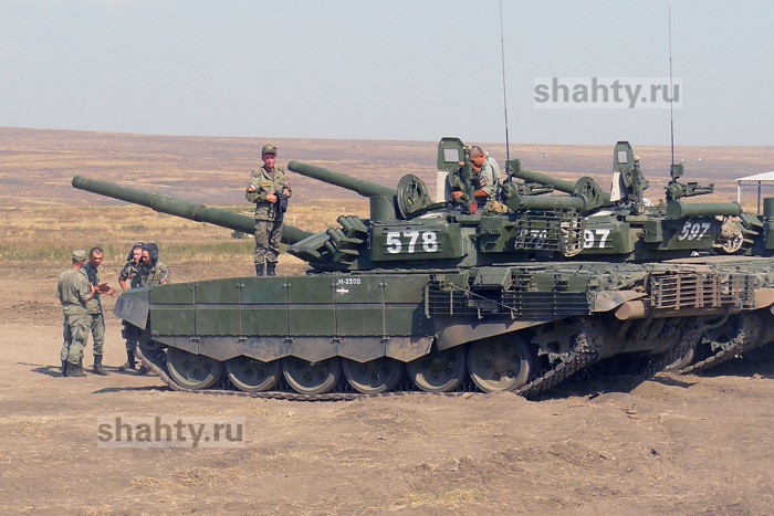 Из г. Шахты заберут в армию этой весной 205 молодых ребят