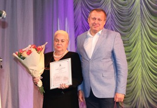 В г. Шахты поздравили с 20-летием ансамбль песни и пляски «Надежда» [Фото]