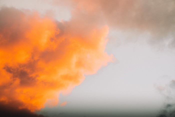 В Шахтах потушен пожар в многоквартирном доме на улице Искра