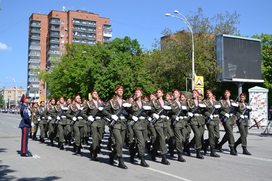В г. Шахты прошел Парад Победы