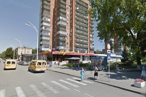 В Шахтах произошло ДТП на улице Советской около 14-этажки и кафе «Реджиани»