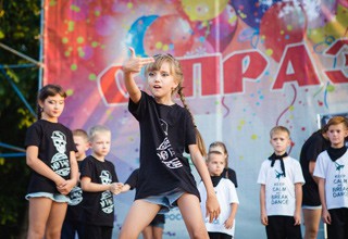 В г. Шахты прошел конкурс по уличным движениям и кросслифтингу [Фото]