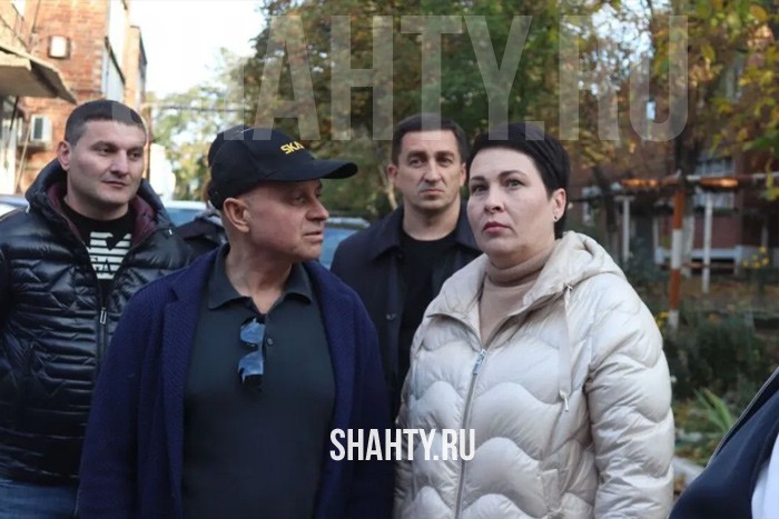 Министр ЖКХ области в г. Шахты проверила ход работы по ремонту канализации