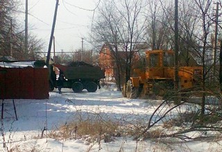 Убрали свалки мусора в центре города Шахты, а жителей домов предупредили
