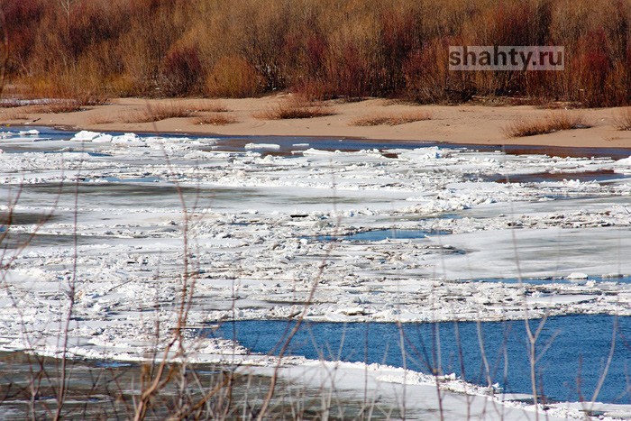 Утонул 9-летний мальчик: школьник нашел молоток и пошел на реку бить лед